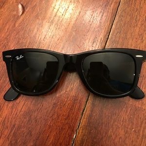 Wayfarer Ray-Ban’s